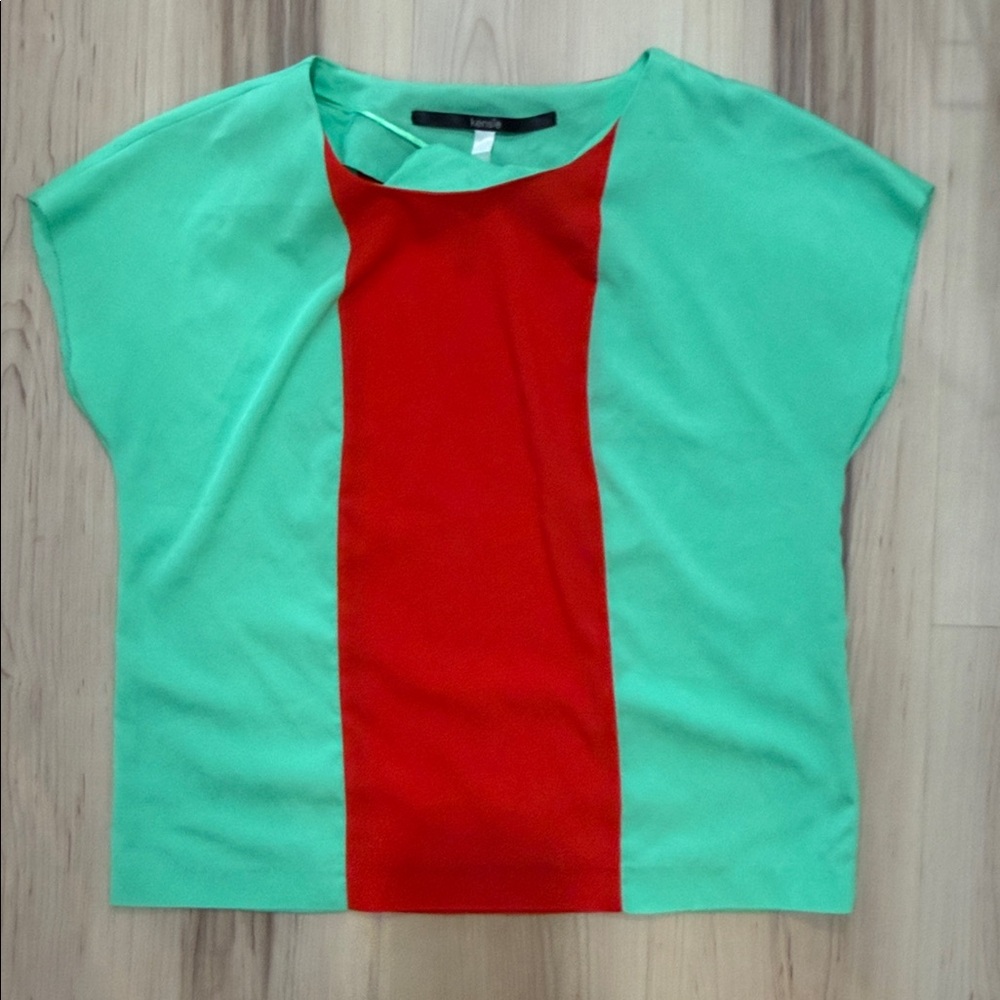 Kensie Red and Green top
